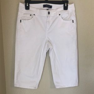 Tommy Bahama White Denim Clam Diggers